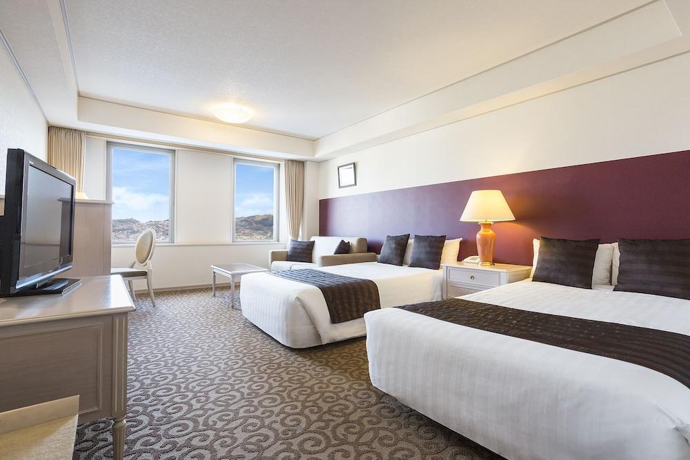 נגסקי Luke Plaza Hotel מראה חיצוני תמונה
