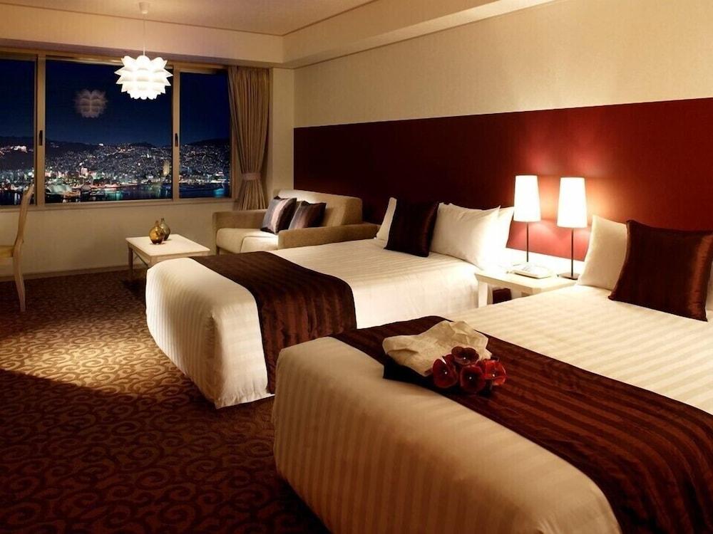 נגסקי Luke Plaza Hotel מראה חיצוני תמונה